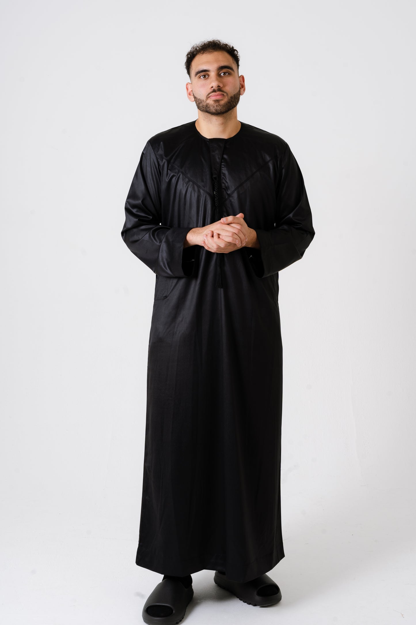 Black Emirati Thobe