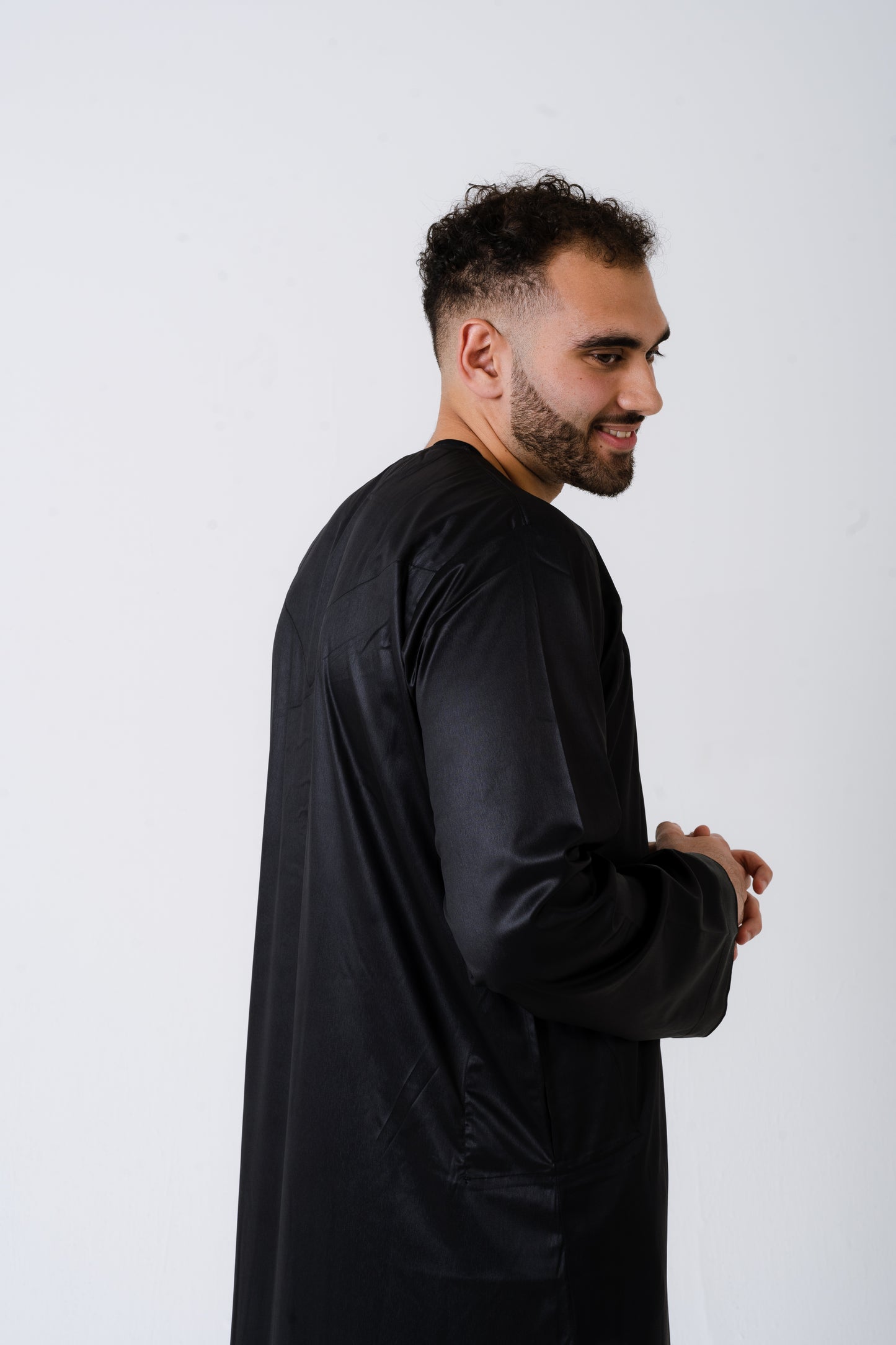 Black Emirati Thobe